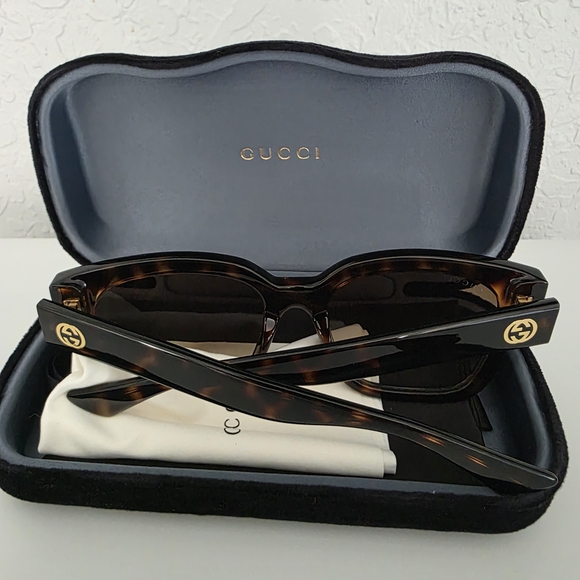 Gucci Women’s Tortoiseshell Square Sunglasses - Brown Gradient Lenses - Picture 5 of 6